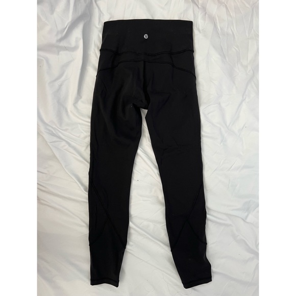 Lululemon in movement 25” tight everlux material - Picture 2 of 4